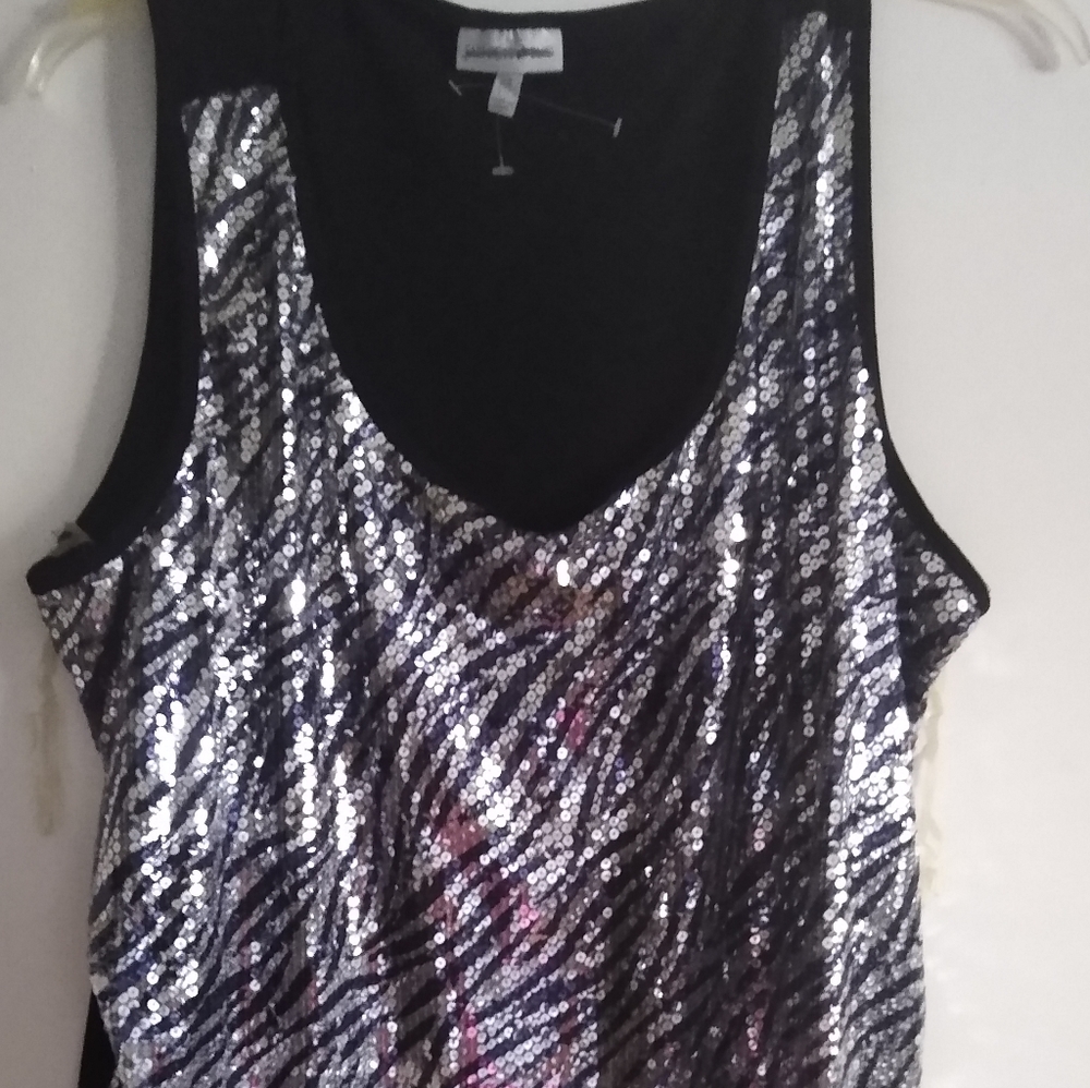 Stripe zebra silver and black. Size 24 or 3X